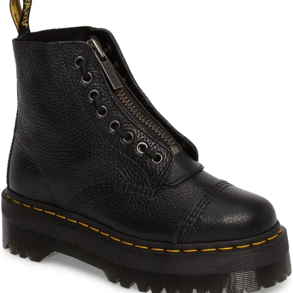 Dr. Martens Women's Sinclair Bootie. Sz: 6 - Picture 2 of 13
